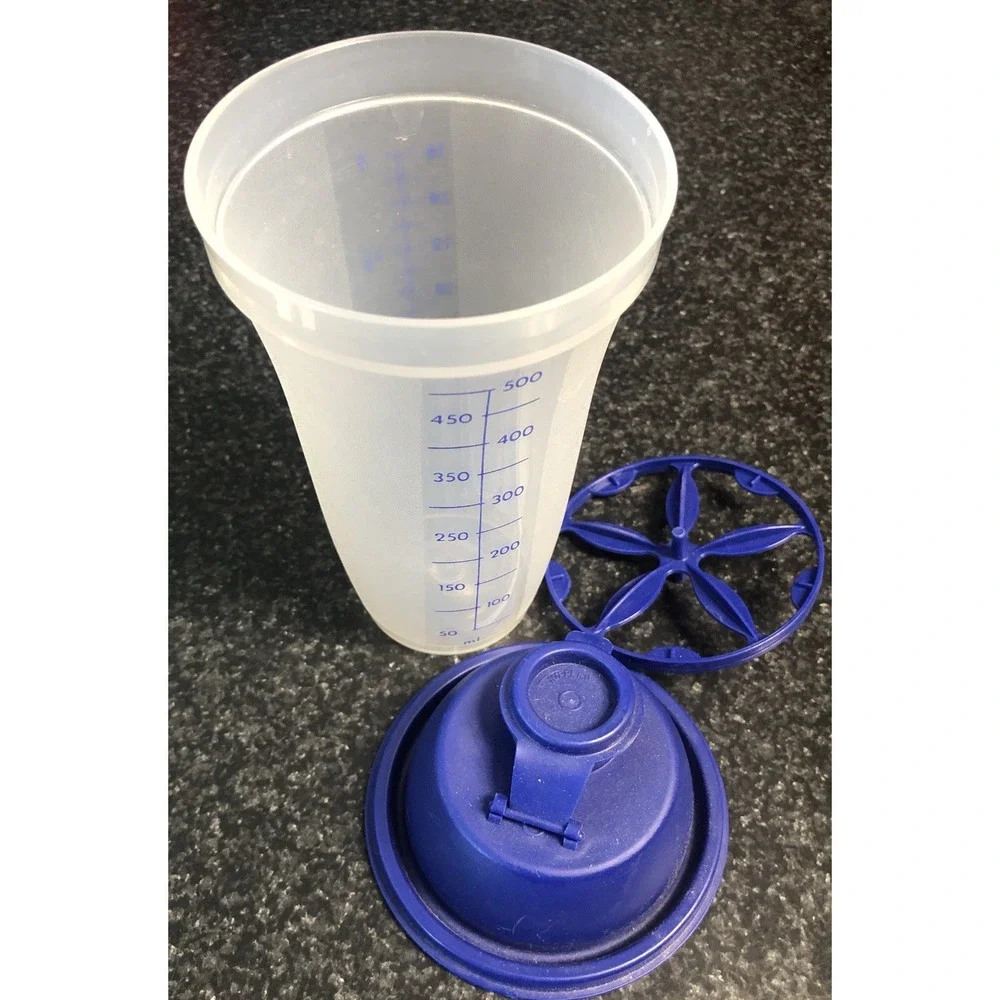 Tupperware Quick Shake #844 Clear w/Blue Lid, Shake & Pour~2 Cup~